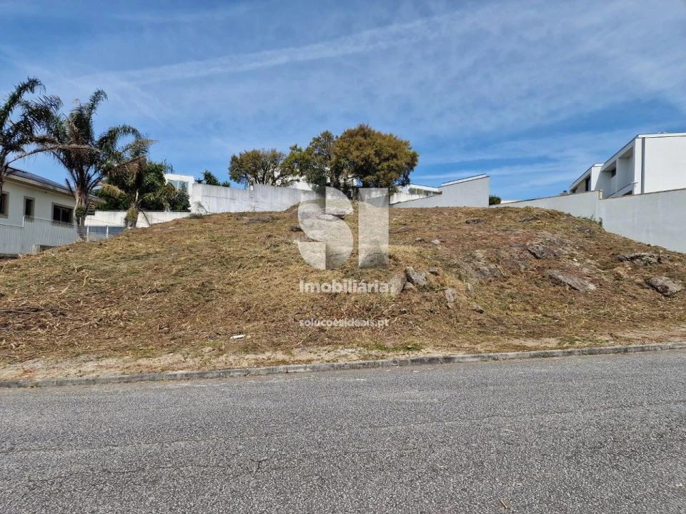 Terreno para Venda em Parada de Todeia Foto 15