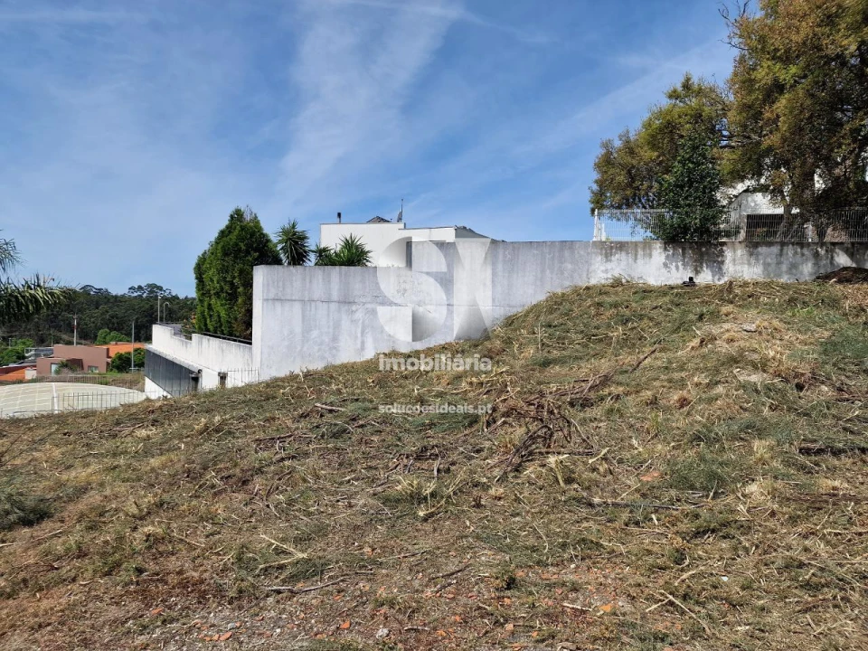 Terreno para Venda em Parada de Todeia Foto 30