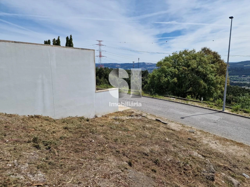 Terreno para Venda em Parada de Todeia Foto 36