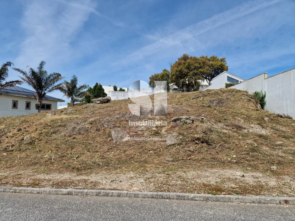 Terreno para Venda em Parada de Todeia Foto 37