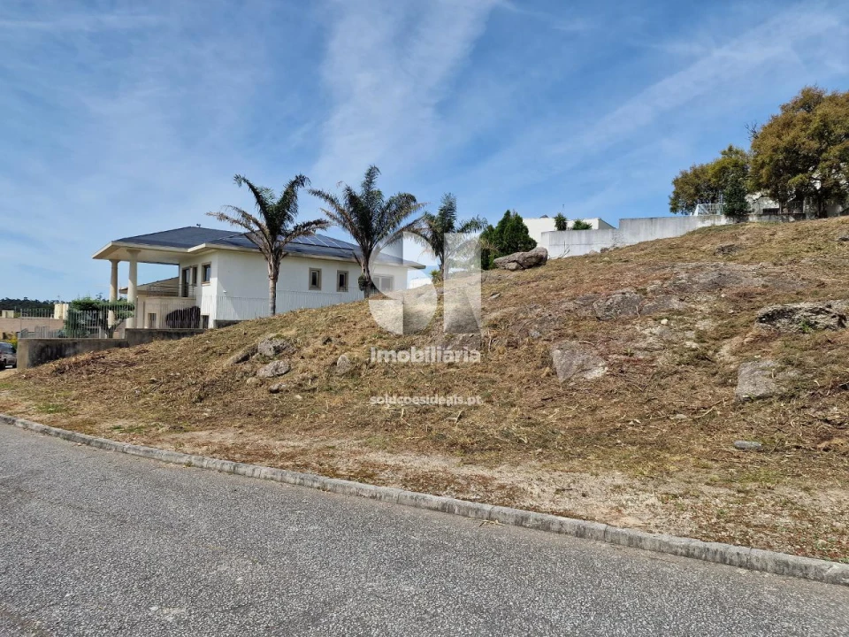 Terreno para Venda em Parada de Todeia Foto 38