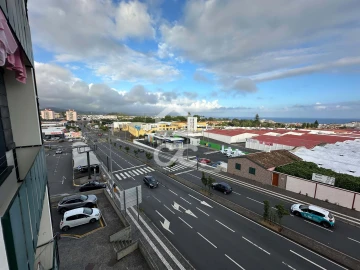 Apartamento T3 para Venda em Ponta Delgada (São Pedro)