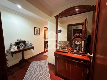 Apartamento T3 para Venda em Ponta Delgada (São Pedro)