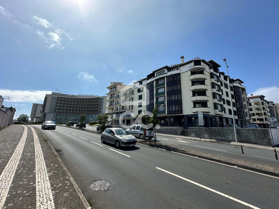 Apartamento T3 para Venda em Ponta Delgada (São Pedro) Foto 1