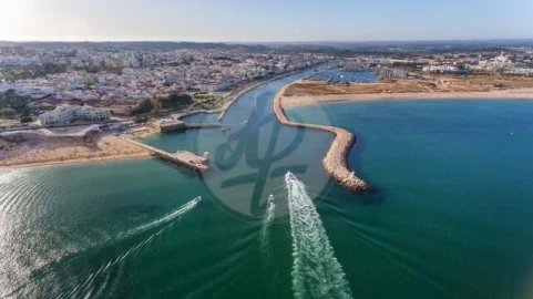 Negócio para Venda em Lagos (São Sebastião e Santa Maria)