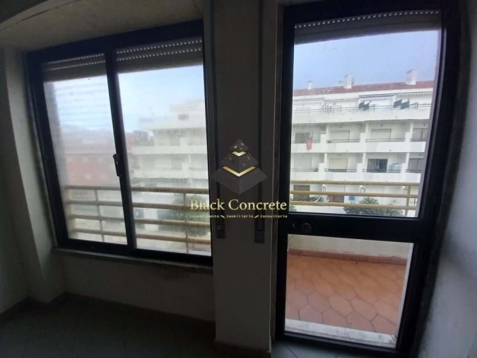 Apartamento T3 para Venda em Costa da Caparica Foto 23