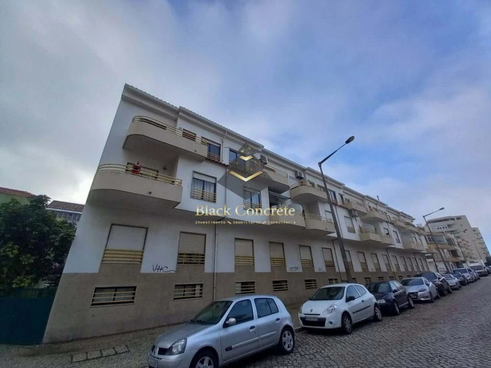 Apartamento T3 para Venda em Costa da Caparica Foto 2