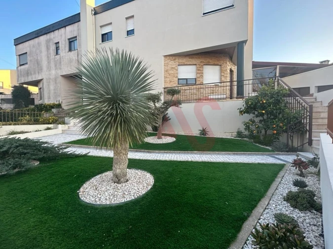 Moradia T4 para Venda em Cristelos, Boim e Ordem Foto 31