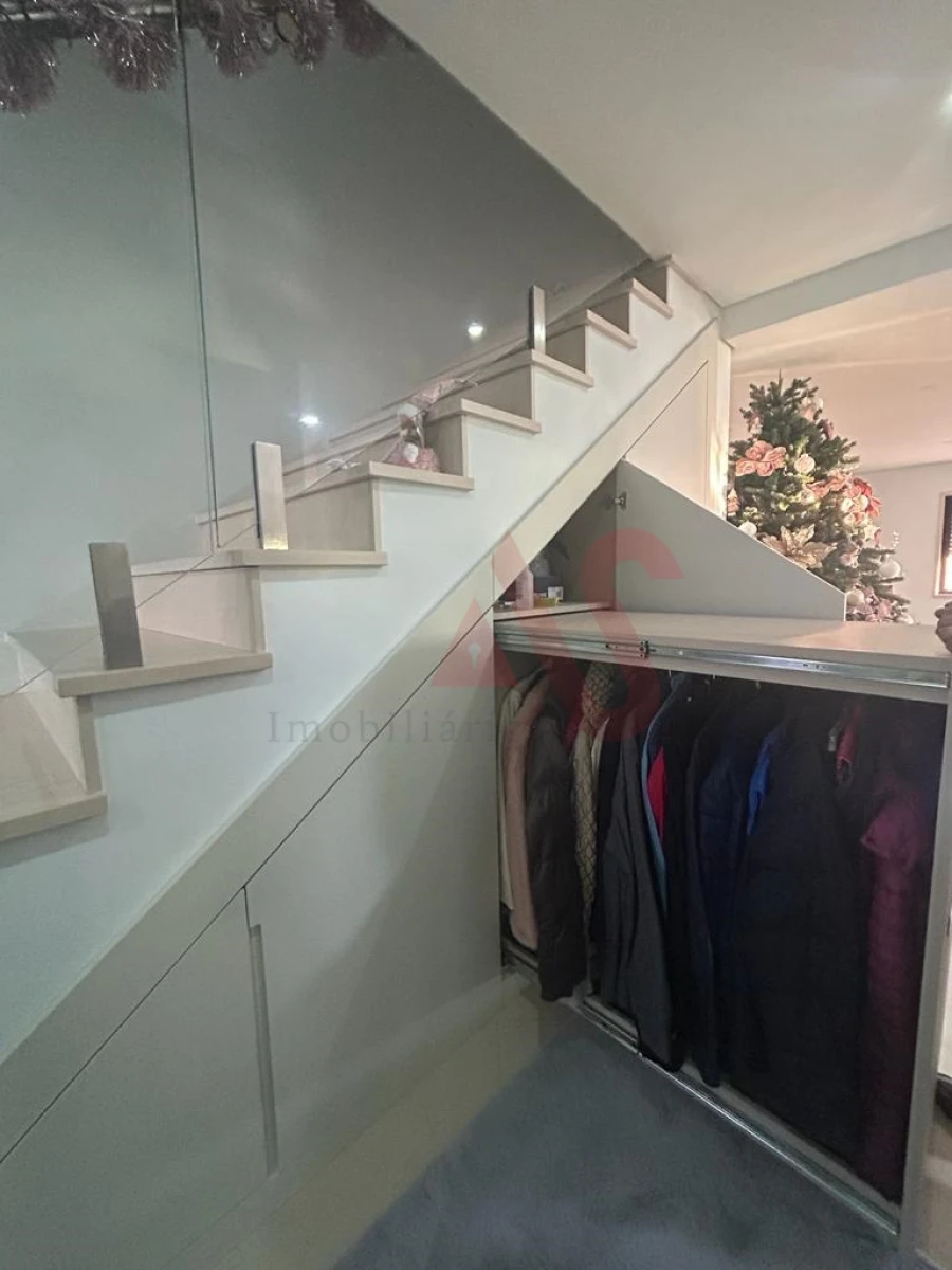 Moradia T4 para Venda em Cristelos, Boim e Ordem Foto 13