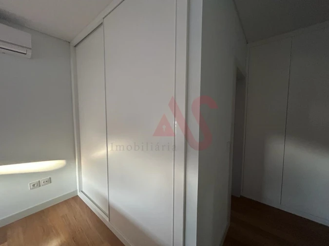 Moradia T4 para Venda em Cristelos, Boim e Ordem Foto 23