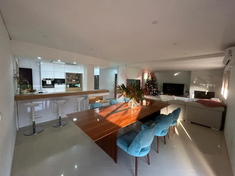 Moradia T4 para Venda em Cristelos, Boim e Ordem Foto 2