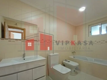 Moradia T6 para Venda em Carcavelos e Parede