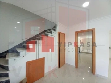 Moradia T6 para Venda em Carcavelos e Parede