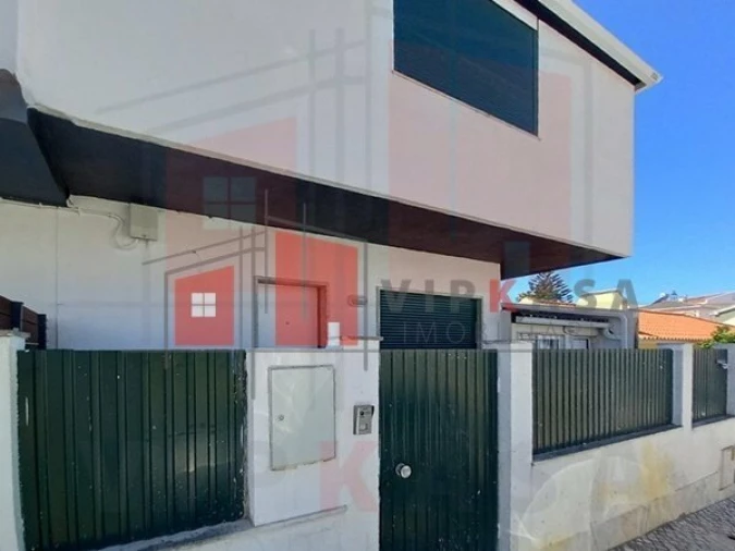 Moradia T6 para Venda em Carcavelos e Parede