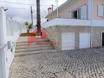 Moradia T5 para Venda em Sesimbra (Castelo)