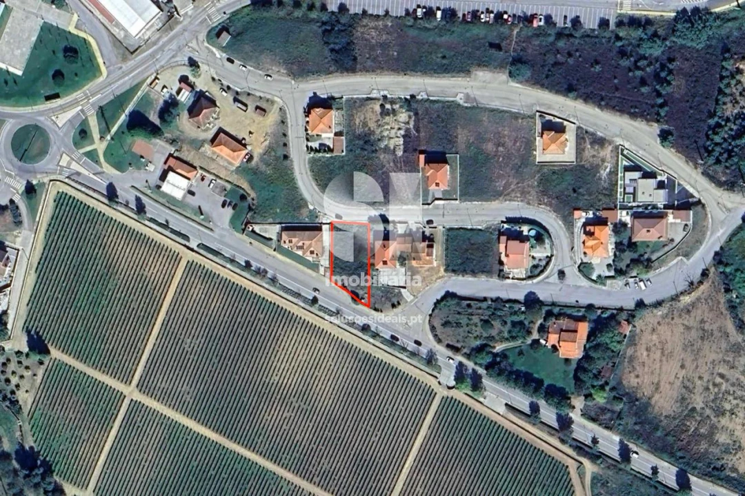 Terreno para Venda em Paços Foto 10