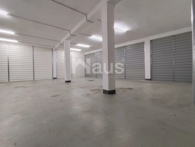 Armazém para Arrendamento em Sado Foto 2