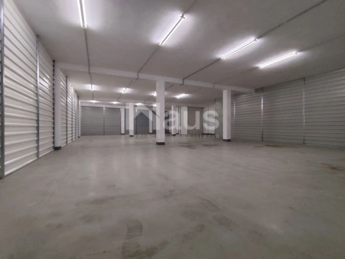 Armazém para Arrendamento em Sado Foto 5