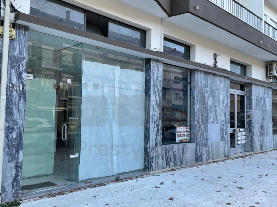 Loja para Arrendamento em São João Baptista e Santa Maria dos Olivais Foto 14