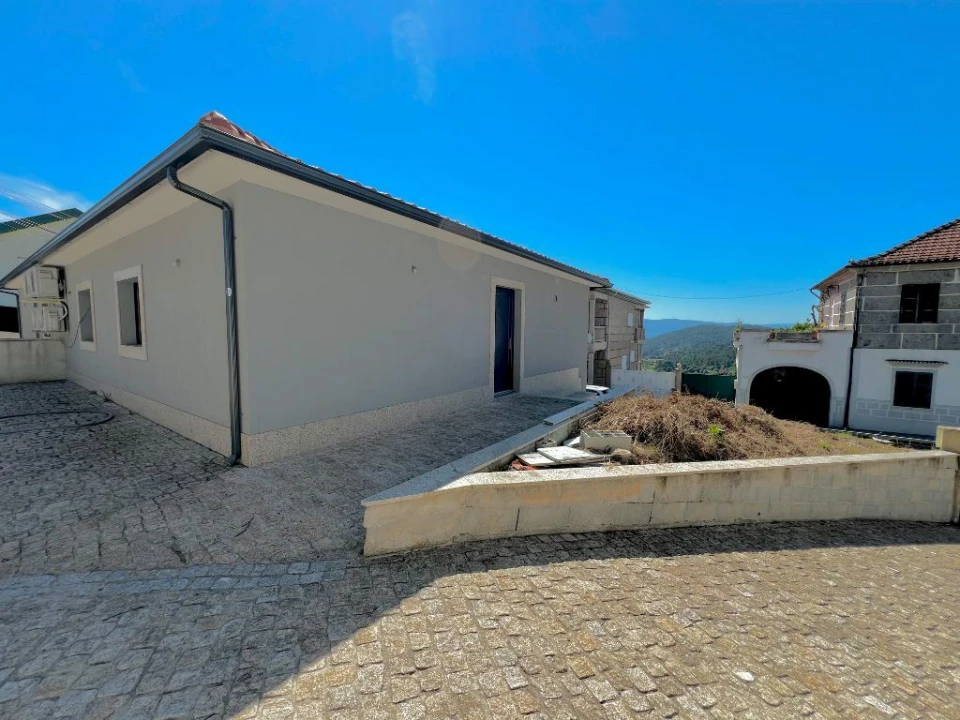 Moradia T3 para Venda em Vila Cova da Lixa e Borba de Godim Foto 17