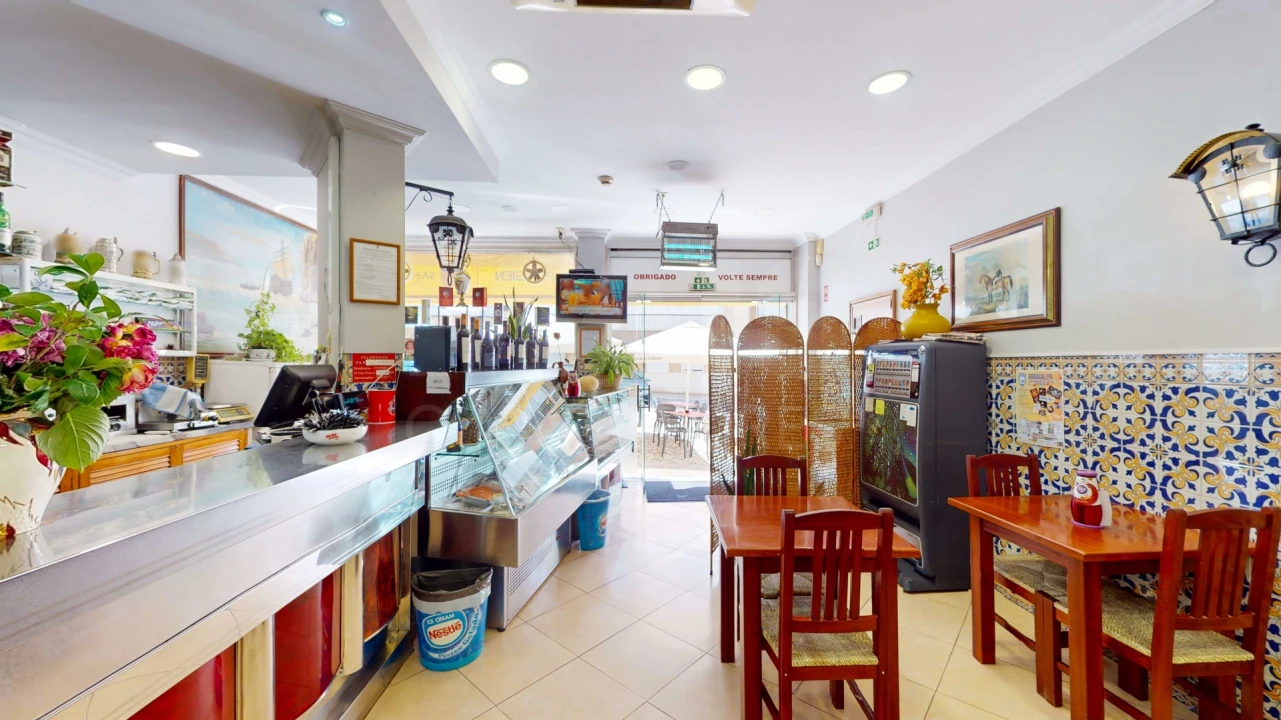 Loja para Venda em Póvoa de Santa Iria e Forte da Casa Foto 8