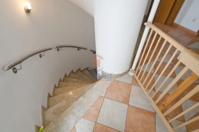 Moradia T5 para Venda em Oeiras e São Julião da Barra, Paço de Arcos e Caxias