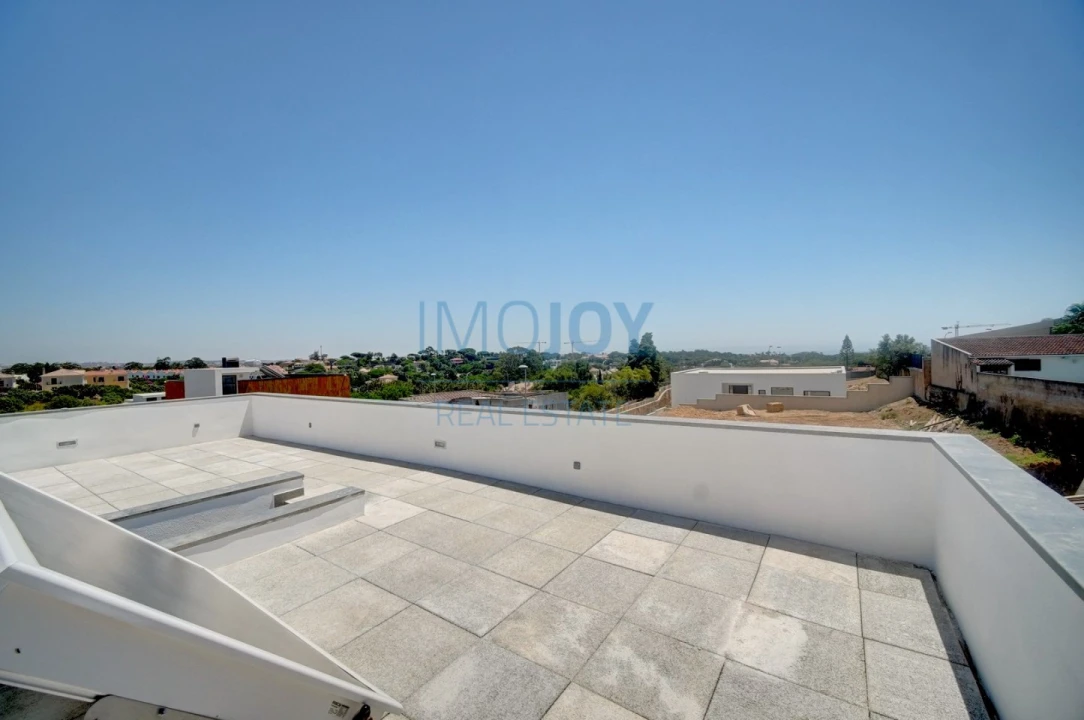 Moradia T3 para Venda em Alcabideche Foto 31