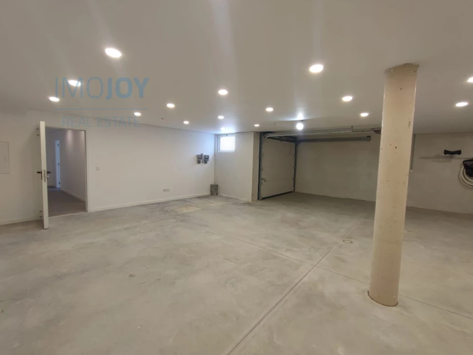 Moradia T3 para Venda em Alcabideche Foto 37