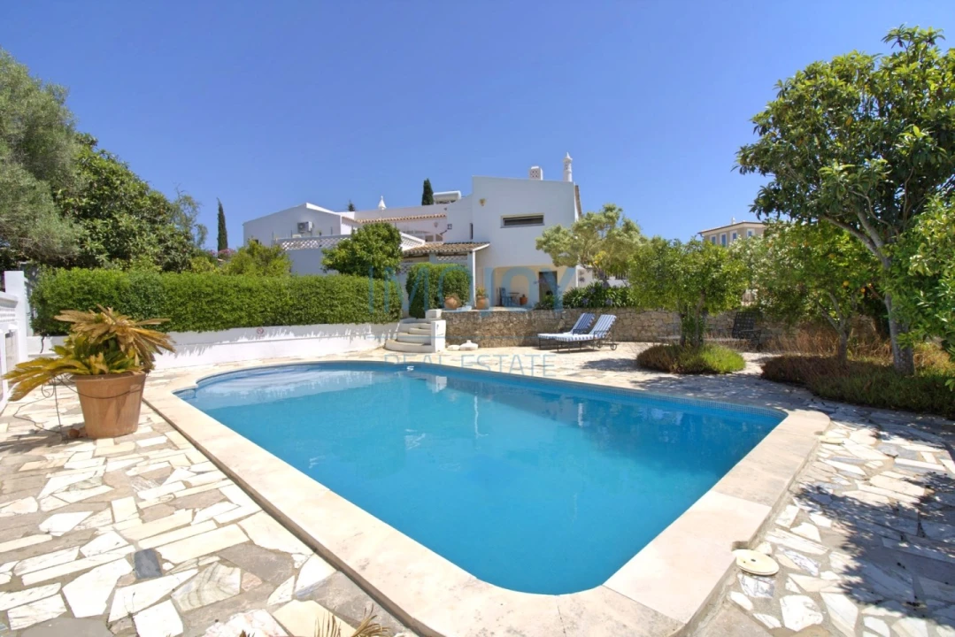 Moradia T4 para Venda em Alcantarilha e Pêra Foto 1