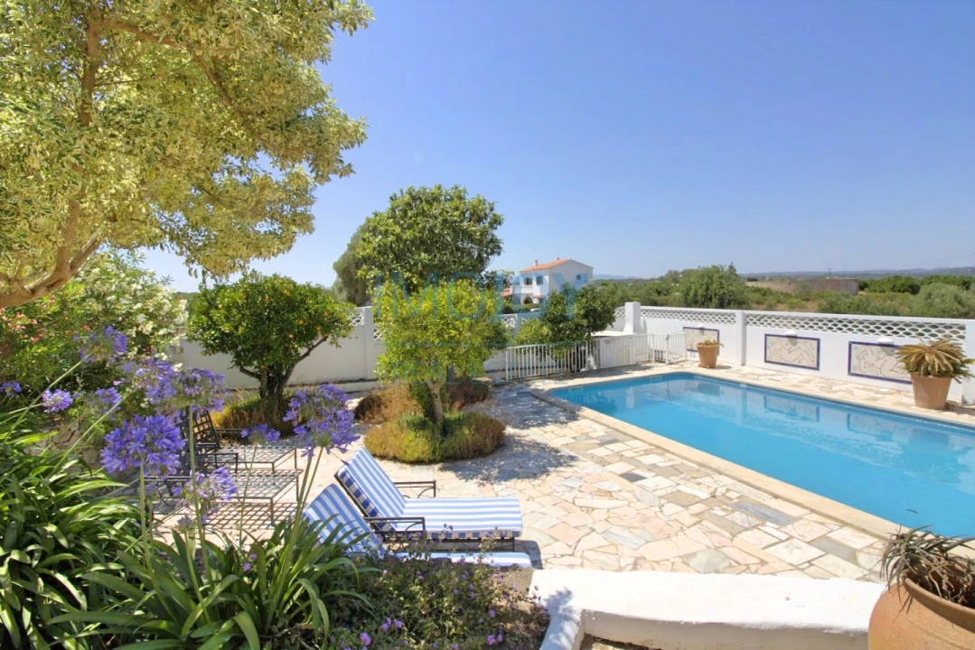 Moradia T4 para Venda em Alcantarilha e Pêra Foto 4