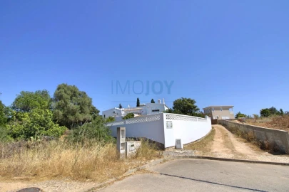 Moradia T4 para Venda em Alcantarilha e Pêra