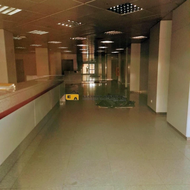 Loja para Venda em Rio Tinto Foto 21