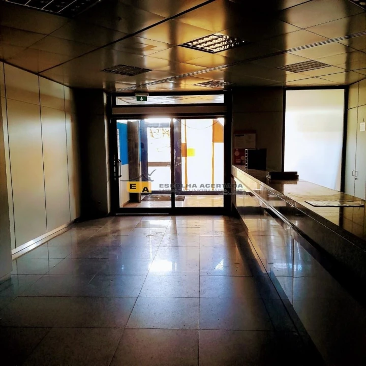 Loja para Venda em Rio Tinto Foto 29