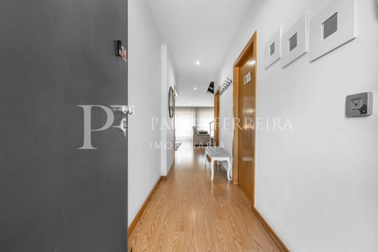 Moradia T4 para Venda em Antas e Abade de Vermoim Foto 7
