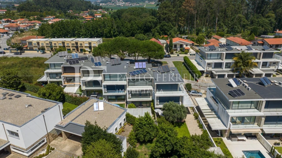Moradia T4 para Venda em Antas e Abade de Vermoim Foto 46