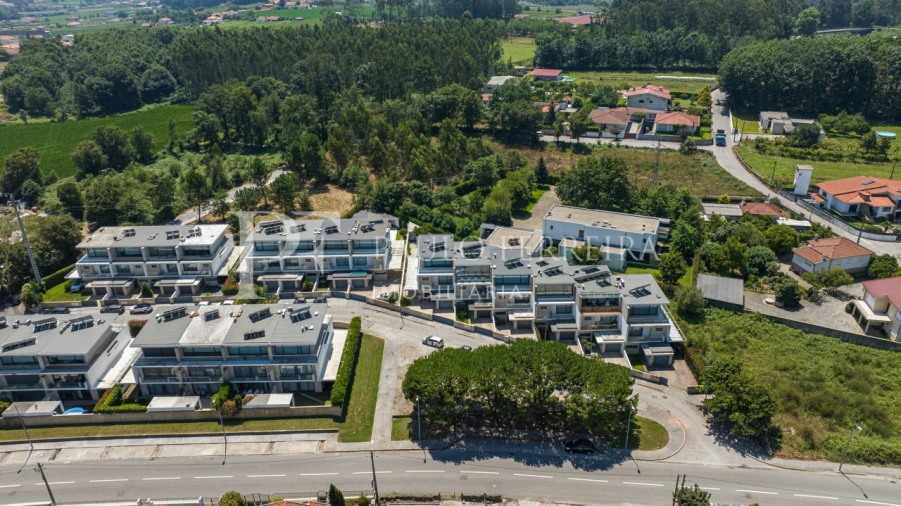 Moradia T4 para Venda em Antas e Abade de Vermoim Foto 49