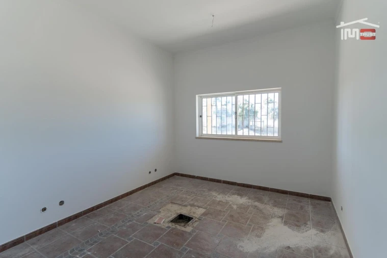 Armazém para Arrendamento em Moitas Venda Foto 24