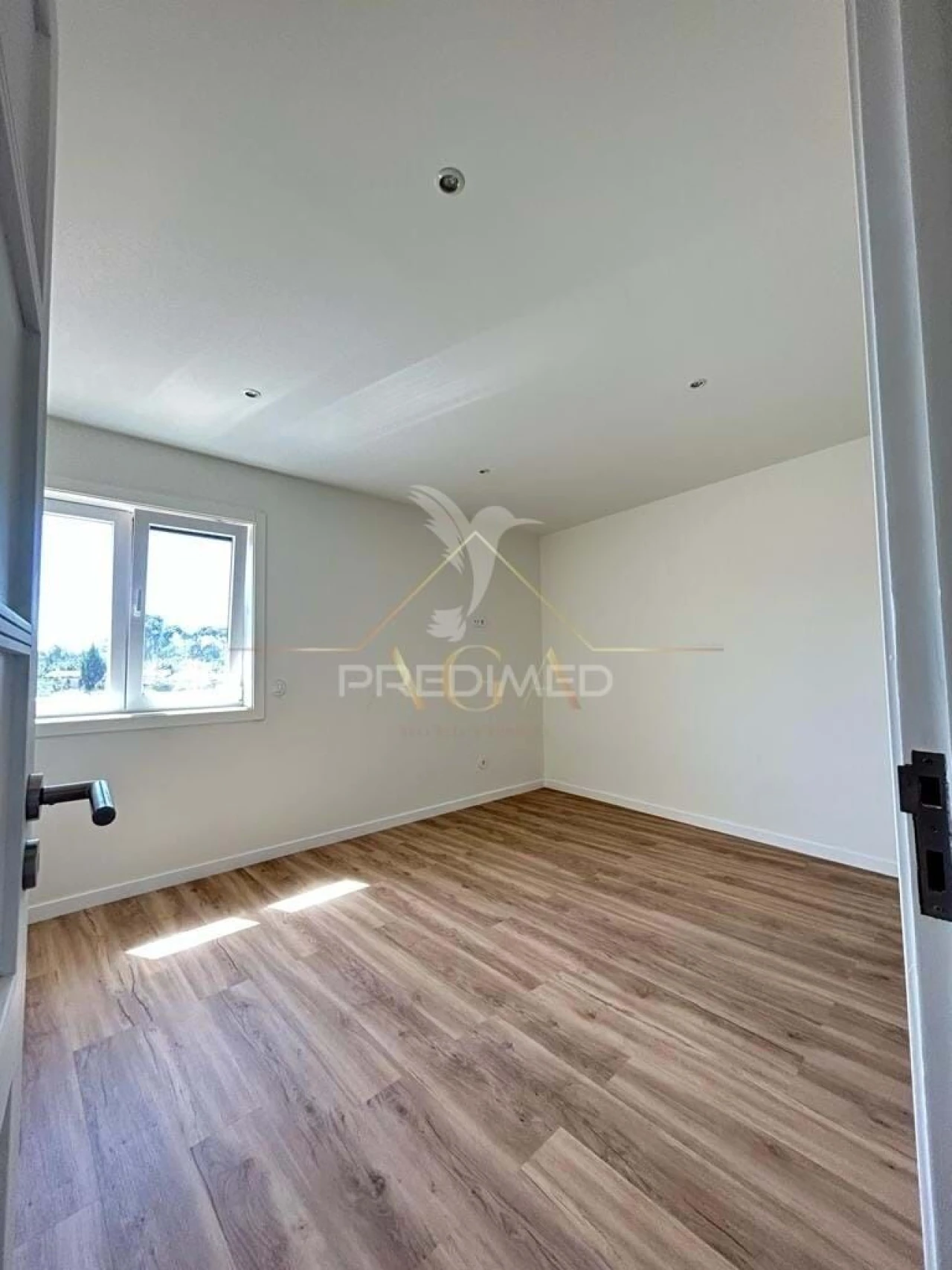 Prédio para Venda em Oliveira do Douro Foto 14