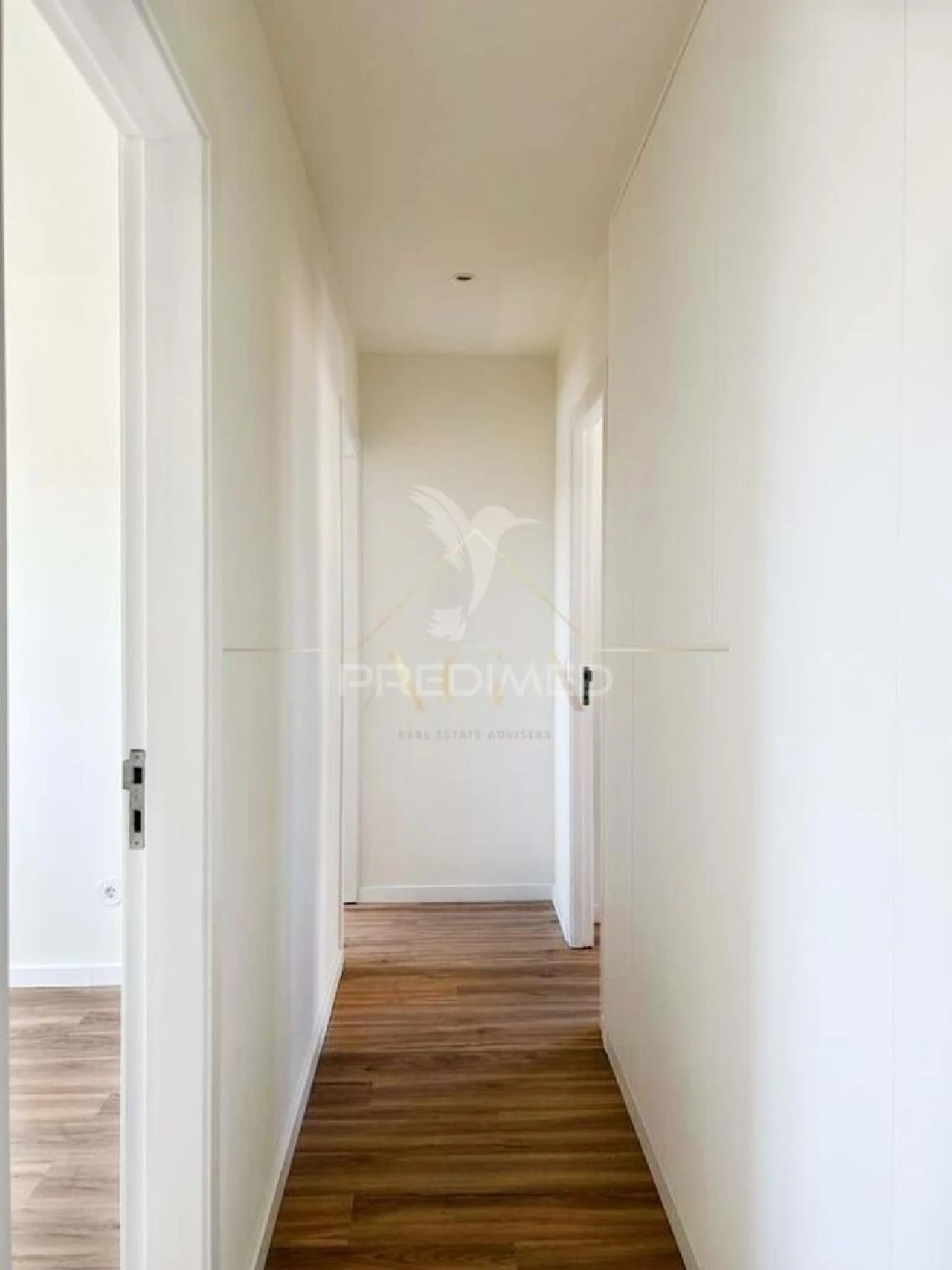 Prédio para Venda em Oliveira do Douro Foto 10