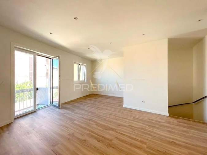 Prédio para Venda em Oliveira do Douro Foto 9