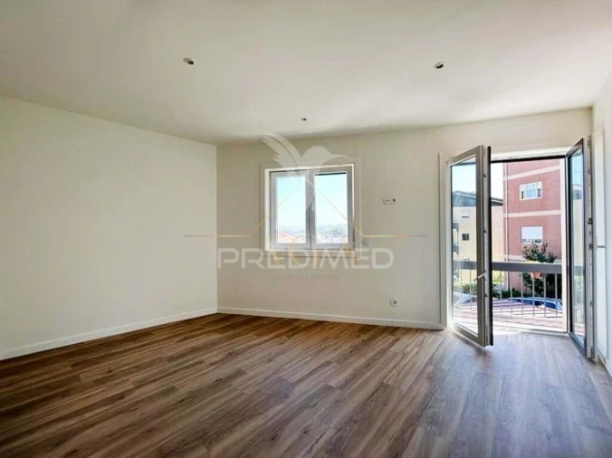 Prédio para Venda em Oliveira do Douro Foto 16