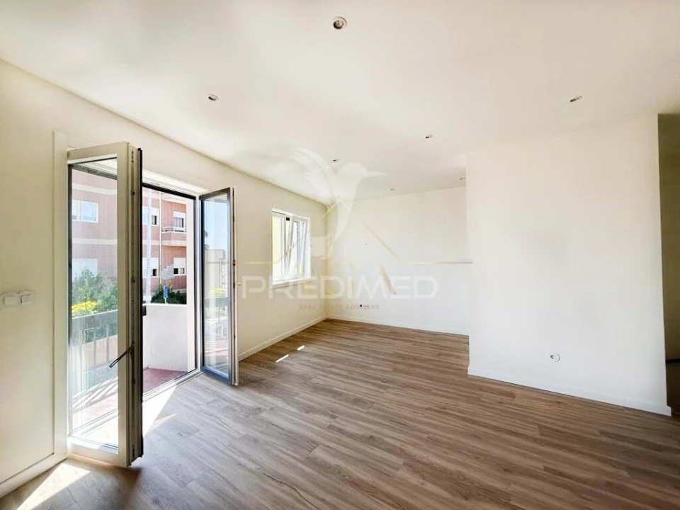 Prédio para Venda em Oliveira do Douro Foto 8