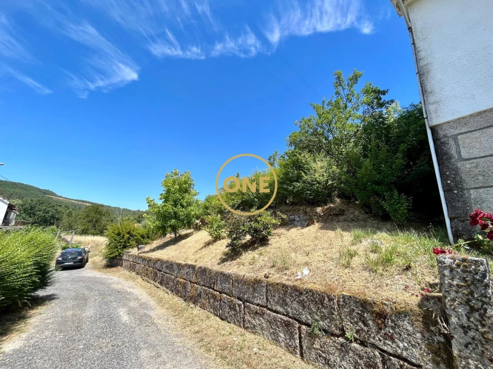 Moradia T3 para Venda em Vila Verde Foto 2