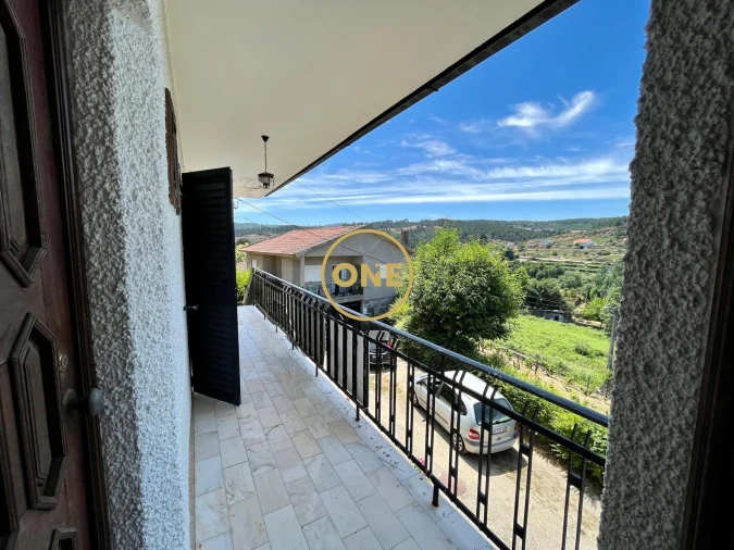 Moradia T3 para Venda em Vila Verde Foto 12