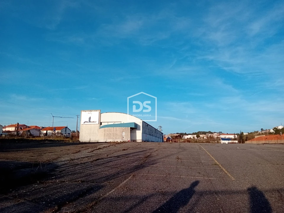 Armazém para Venda em Guarda Foto 11