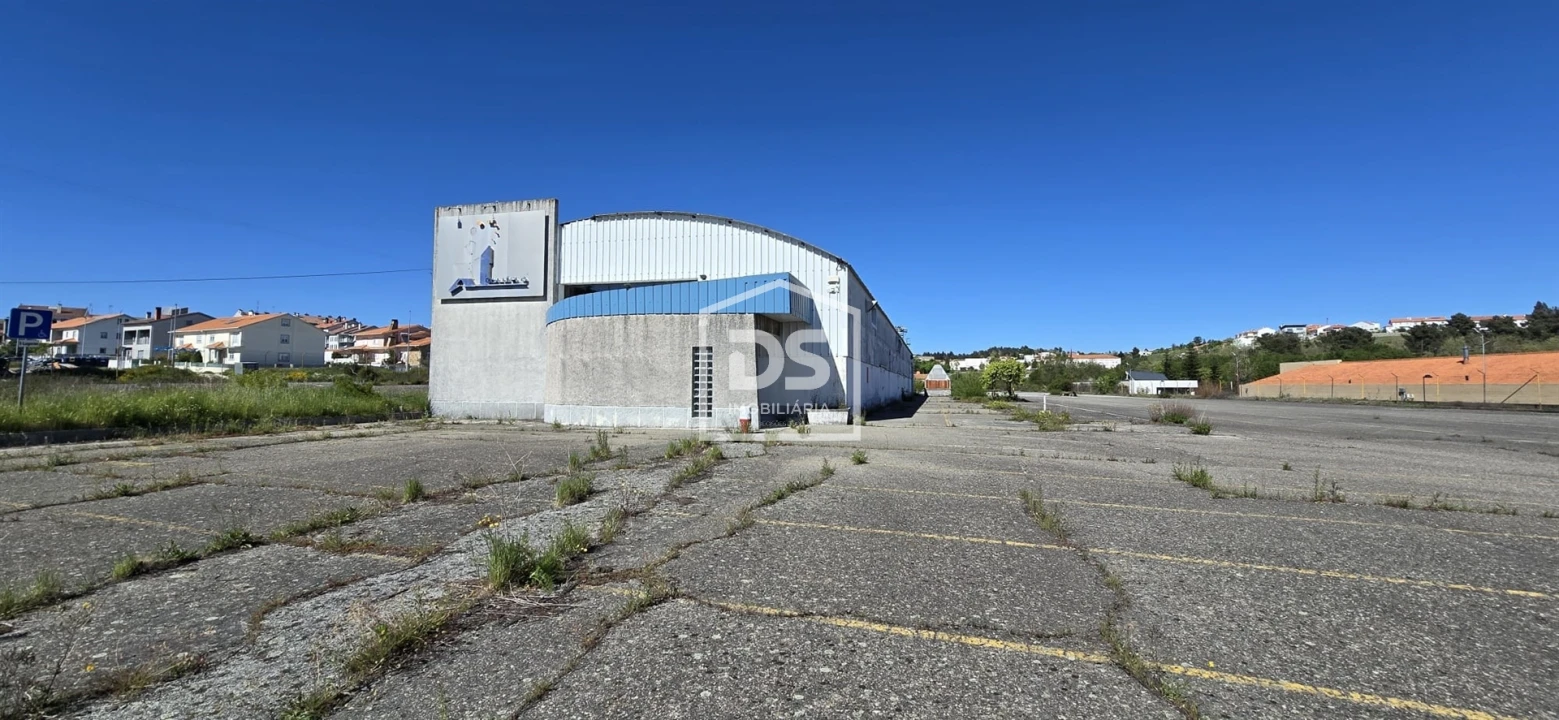 Armazém para Venda em Guarda Foto 3