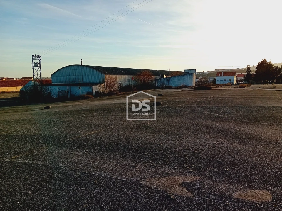 Armazém para Venda em Guarda Foto 13