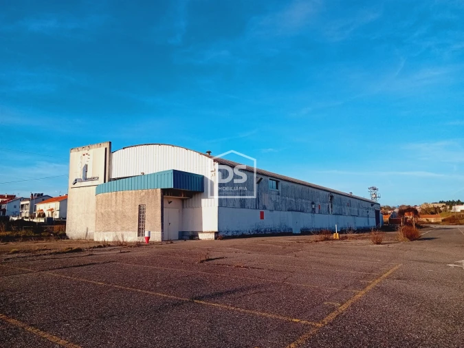 Armazém para Venda em Guarda
