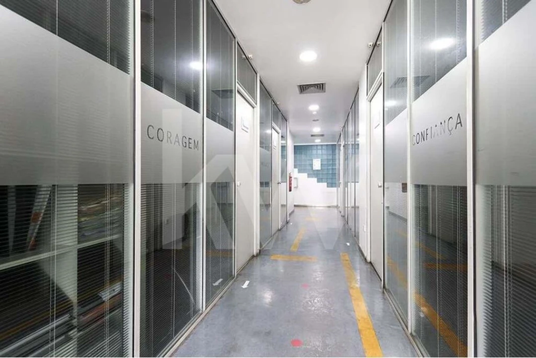 Loja para Venda em Alvalade Foto 22