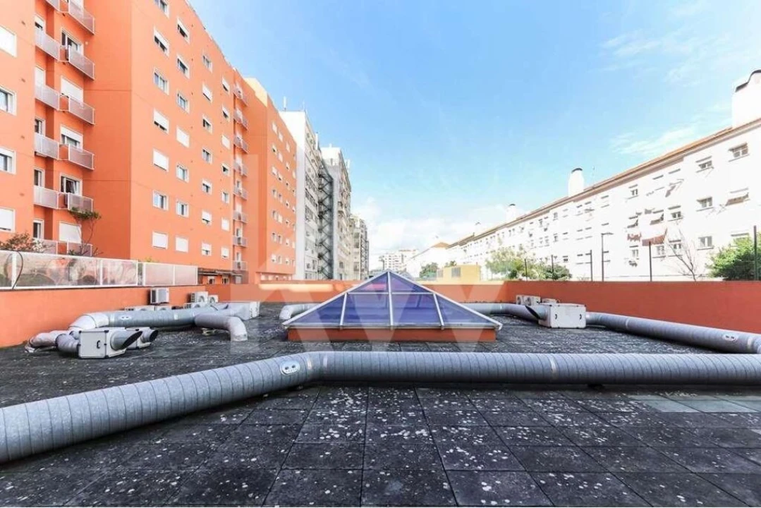 Loja para Venda em Alvalade Foto 34